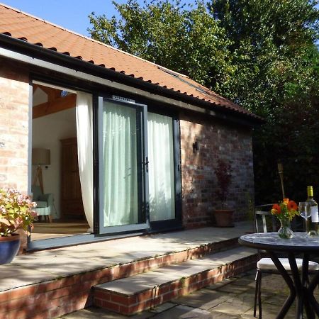 The Old Potting Shed Villa York Exterior photo